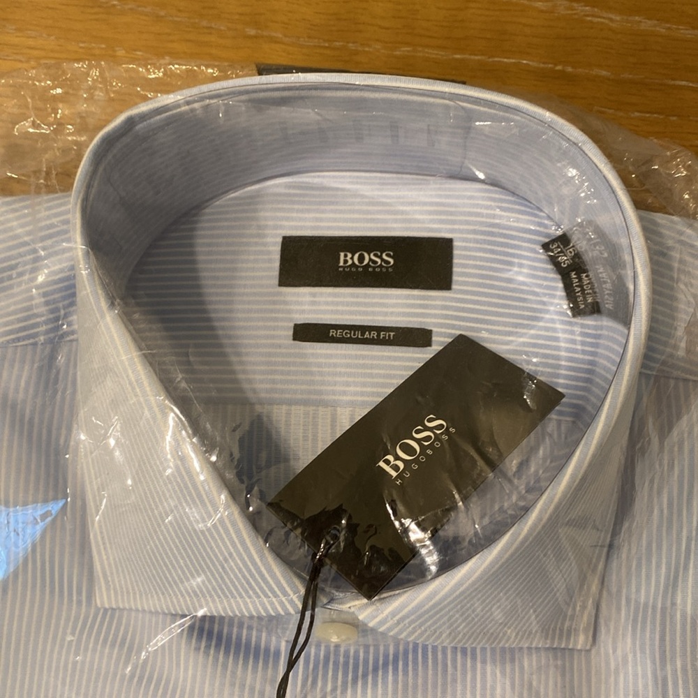 NWT Hugo Boss blue/white striped spread collar shirt